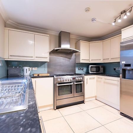 Luxury 6 Bedroom House In Southwick Street Londra Exterior foto