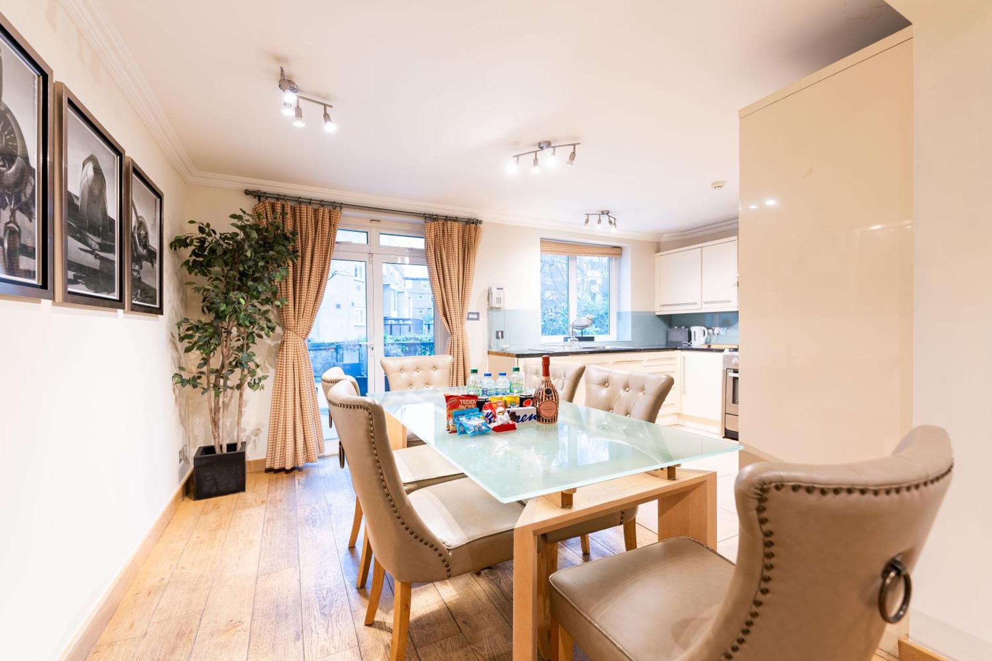 Luxury 6 Bedroom House In Southwick Street Londra Exterior foto
