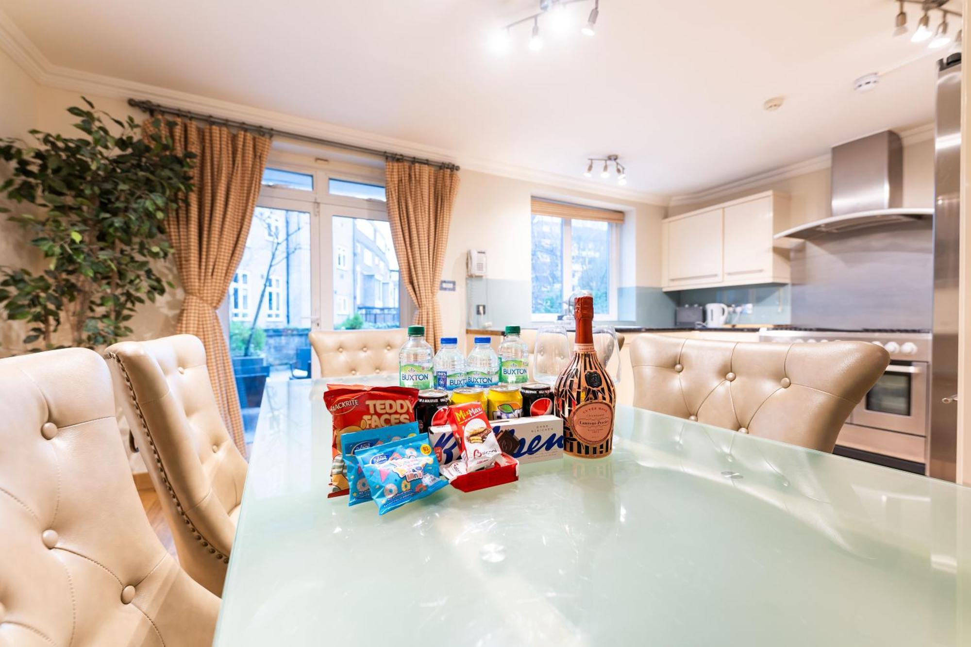 Luxury 6 Bedroom House In Southwick Street Londra Exterior foto