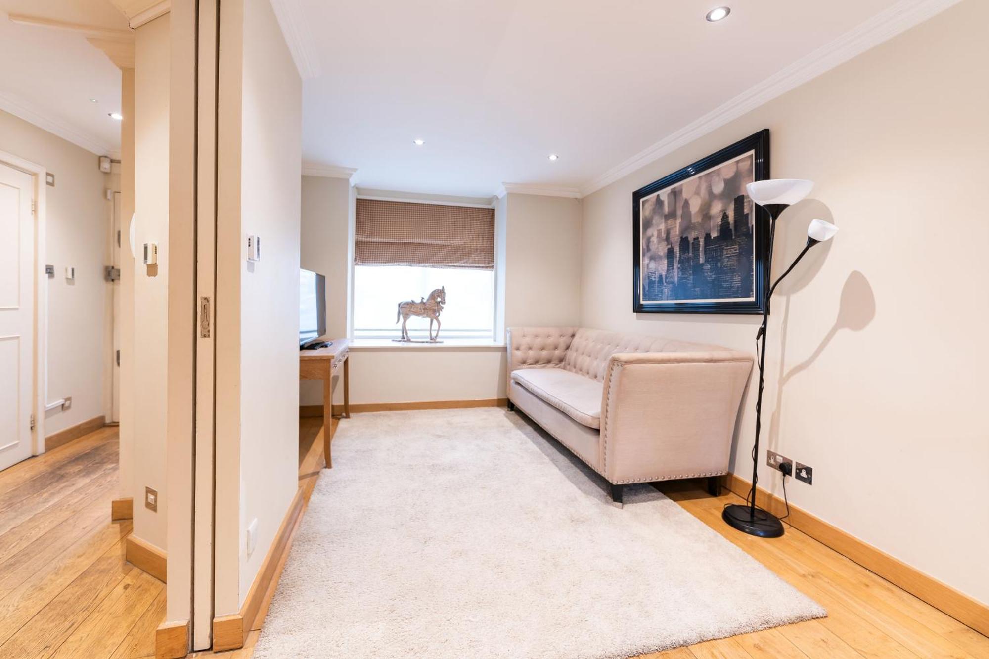 Luxury 6 Bedroom House In Southwick Street Londra Exterior foto