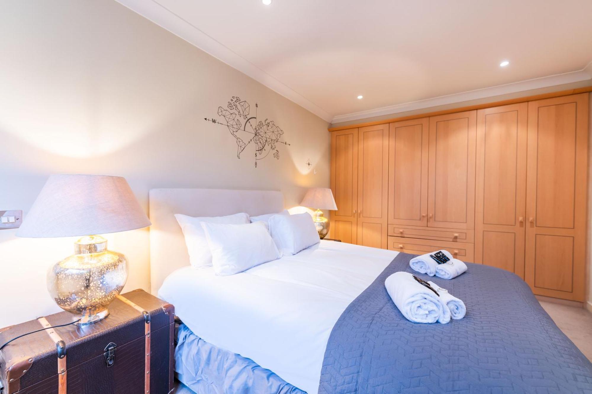 Luxury 6 Bedroom House In Southwick Street Londra Exterior foto
