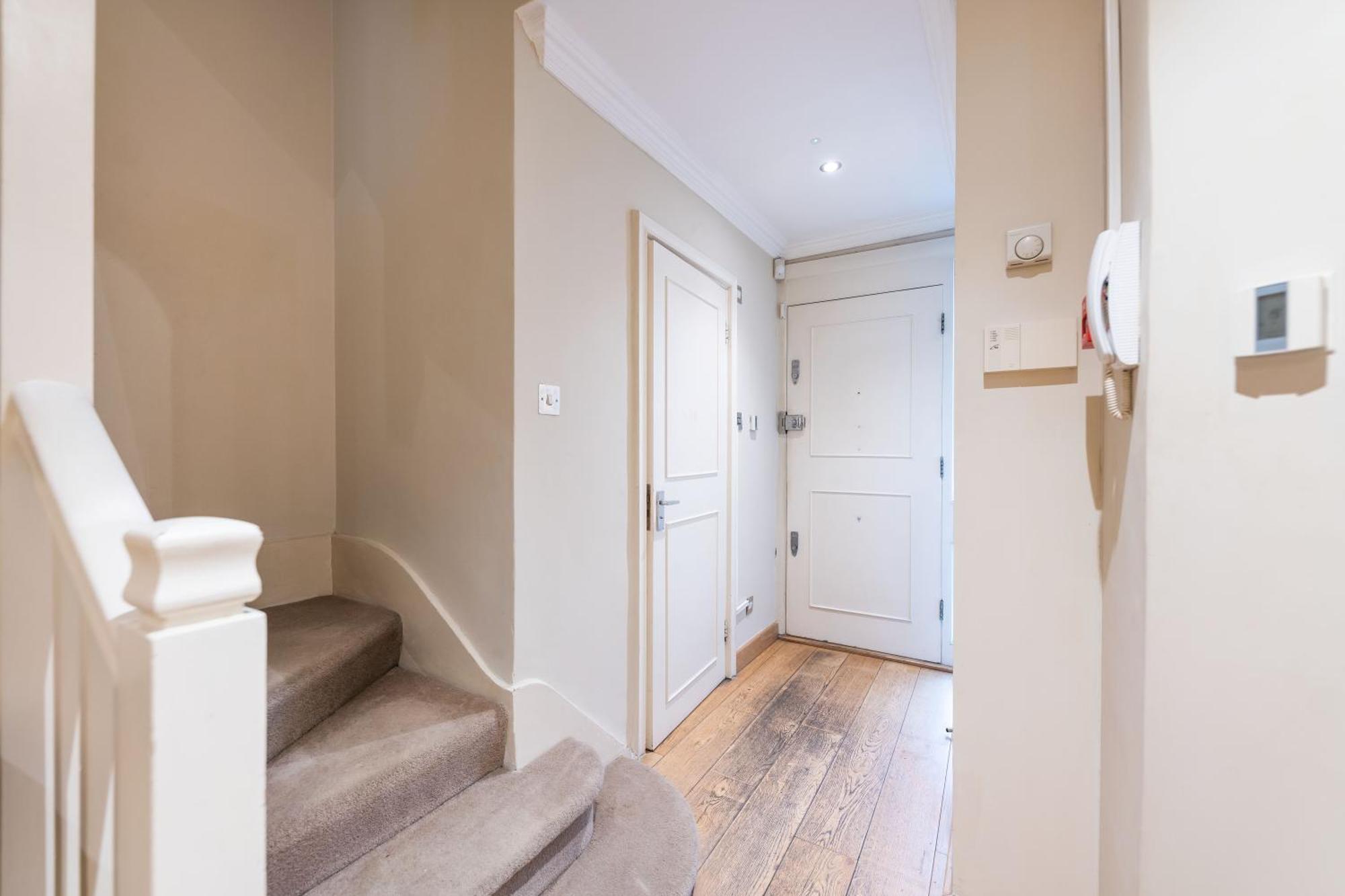 Luxury 6 Bedroom House In Southwick Street Londra Exterior foto