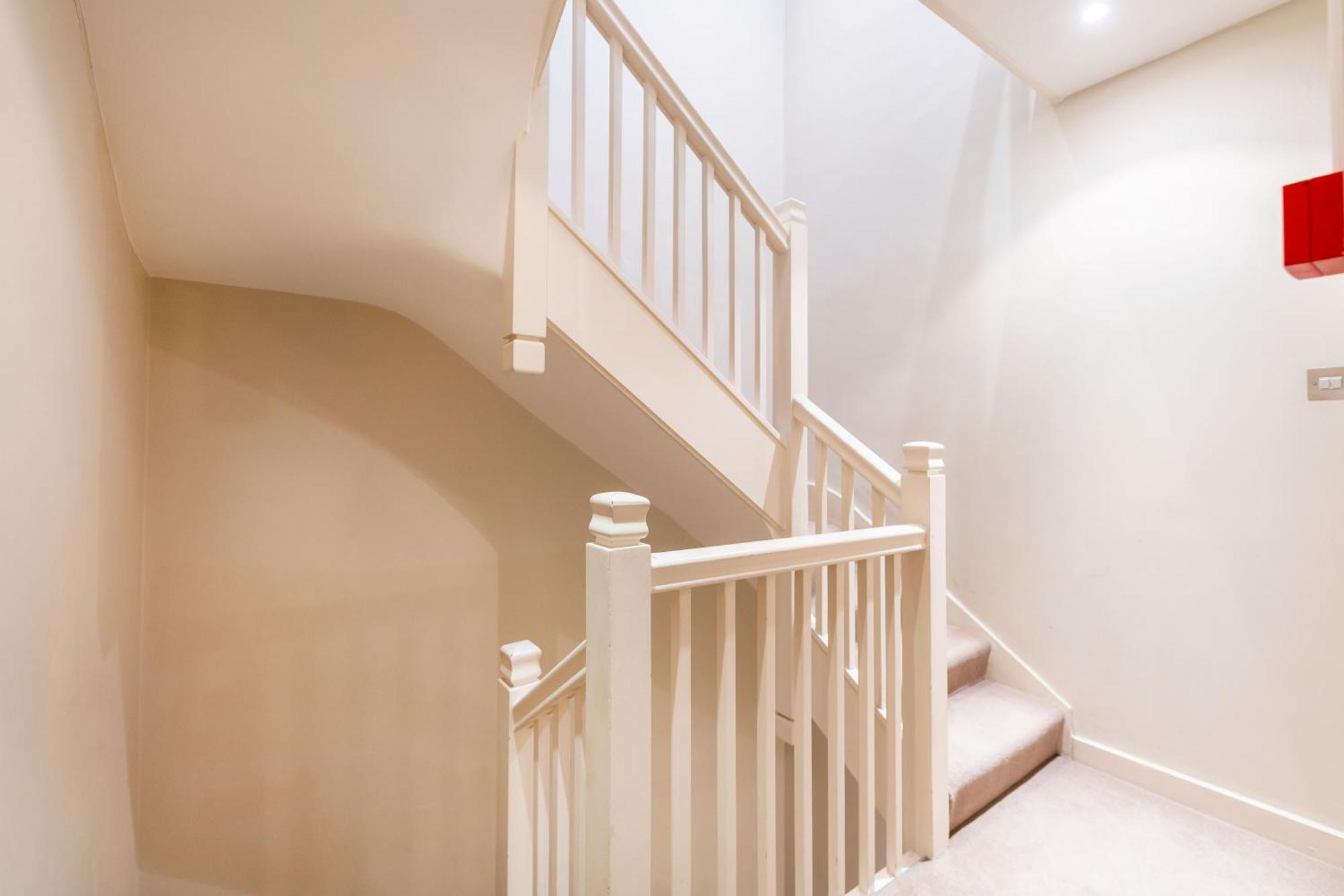Luxury 6 Bedroom House In Southwick Street Londra Exterior foto