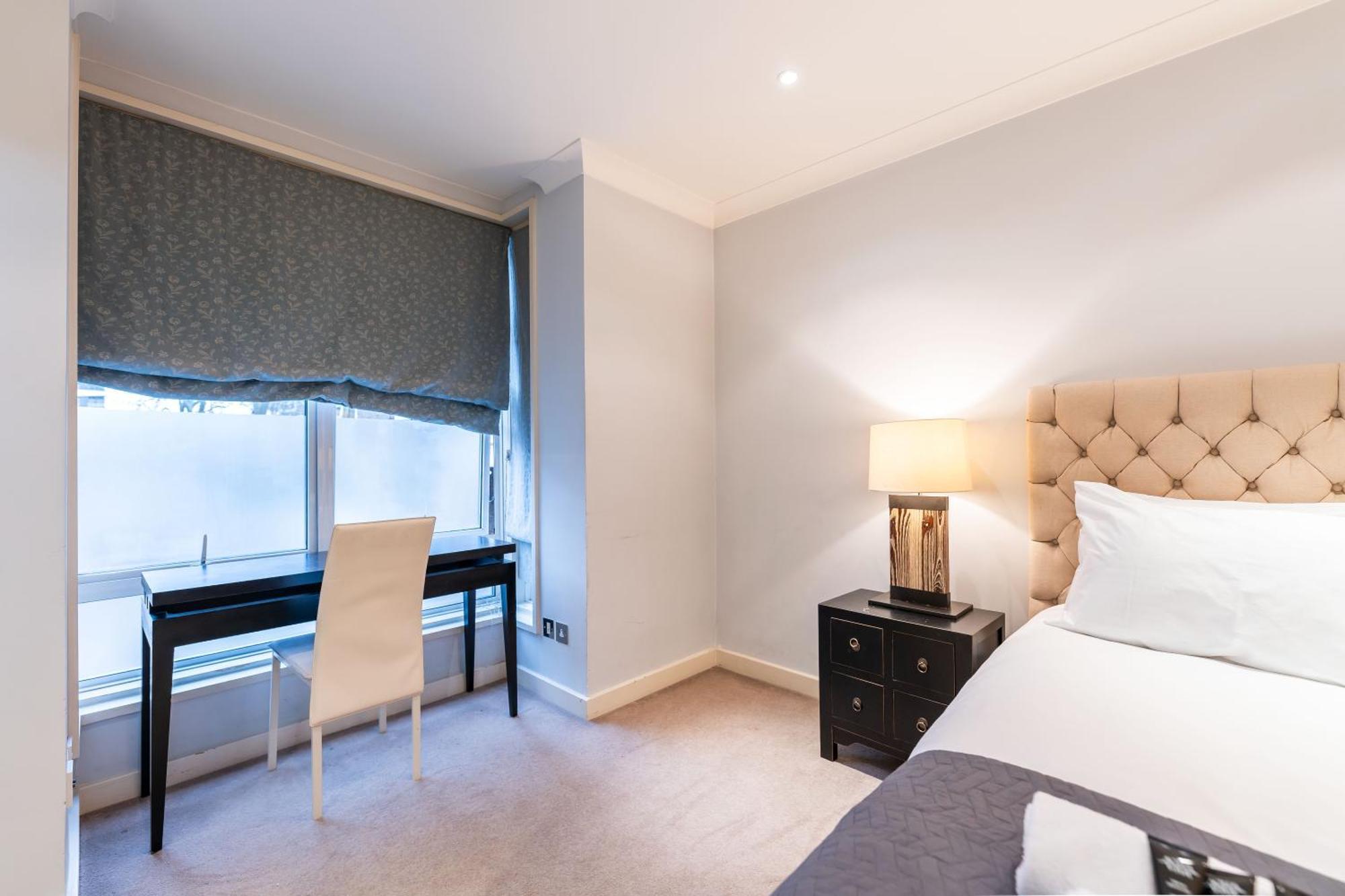 Luxury 6 Bedroom House In Southwick Street Londra Exterior foto