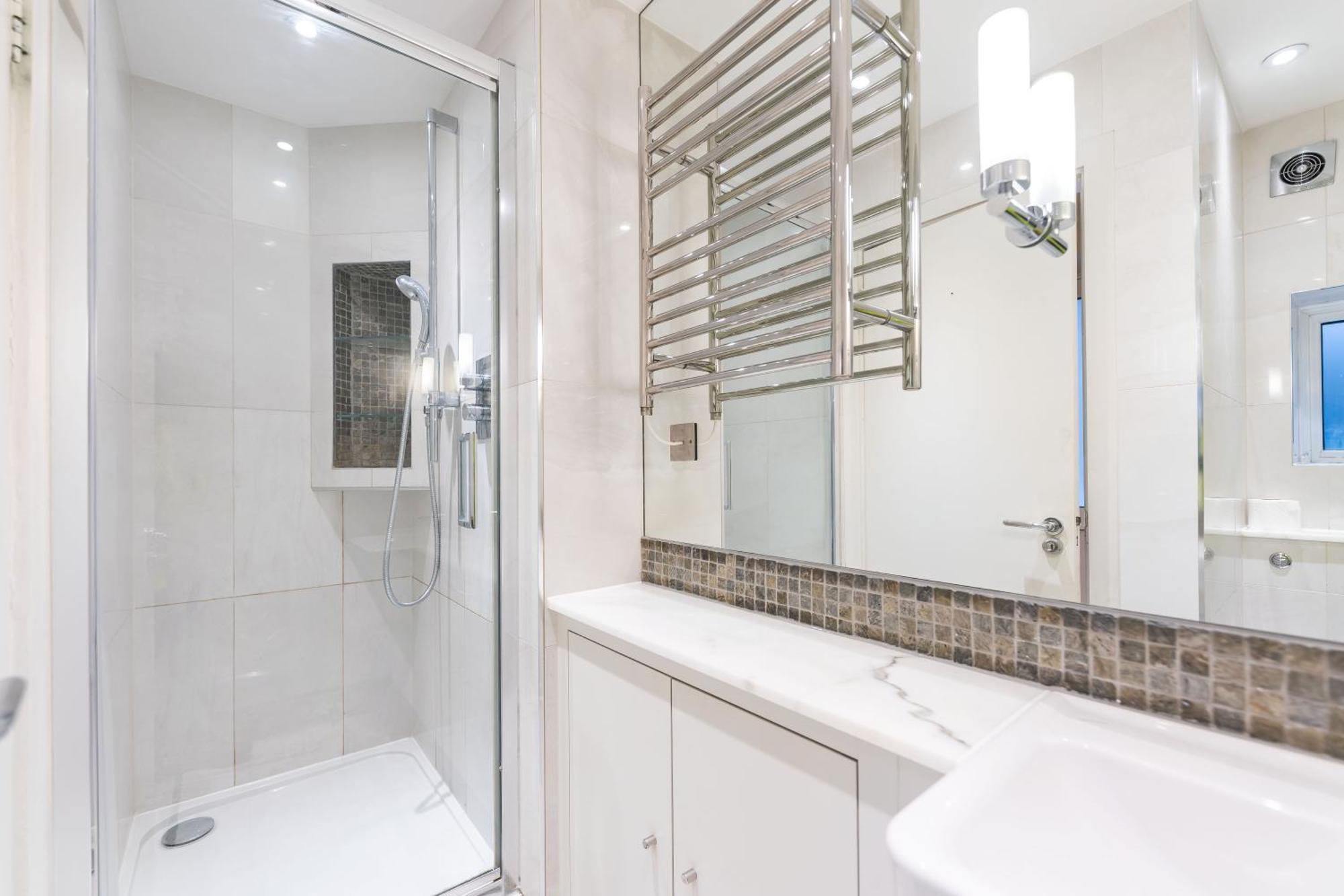 Luxury 6 Bedroom House In Southwick Street Londra Exterior foto