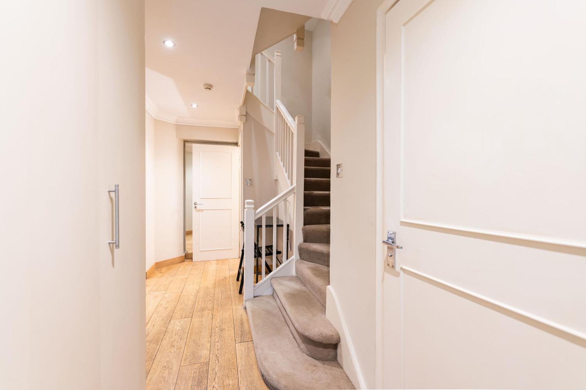 Luxury 6 Bedroom House In Southwick Street Londra Exterior foto