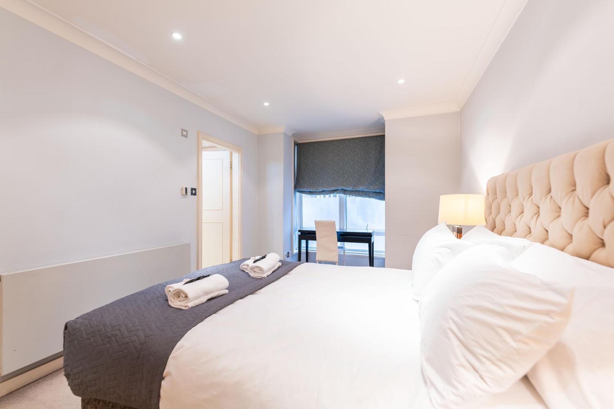 Luxury 6 Bedroom House In Southwick Street Londra Exterior foto